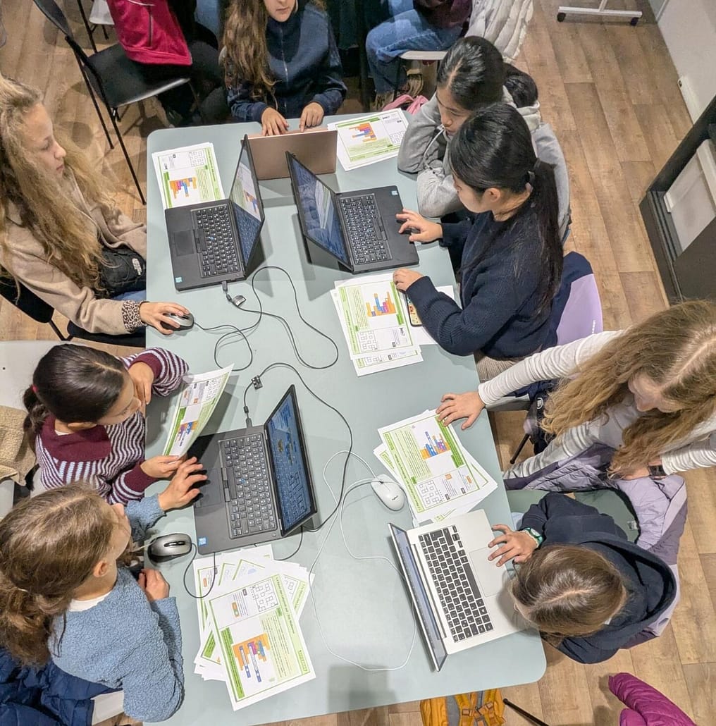 Girls code mit Scratch Mädchen programmieren in Scratch
