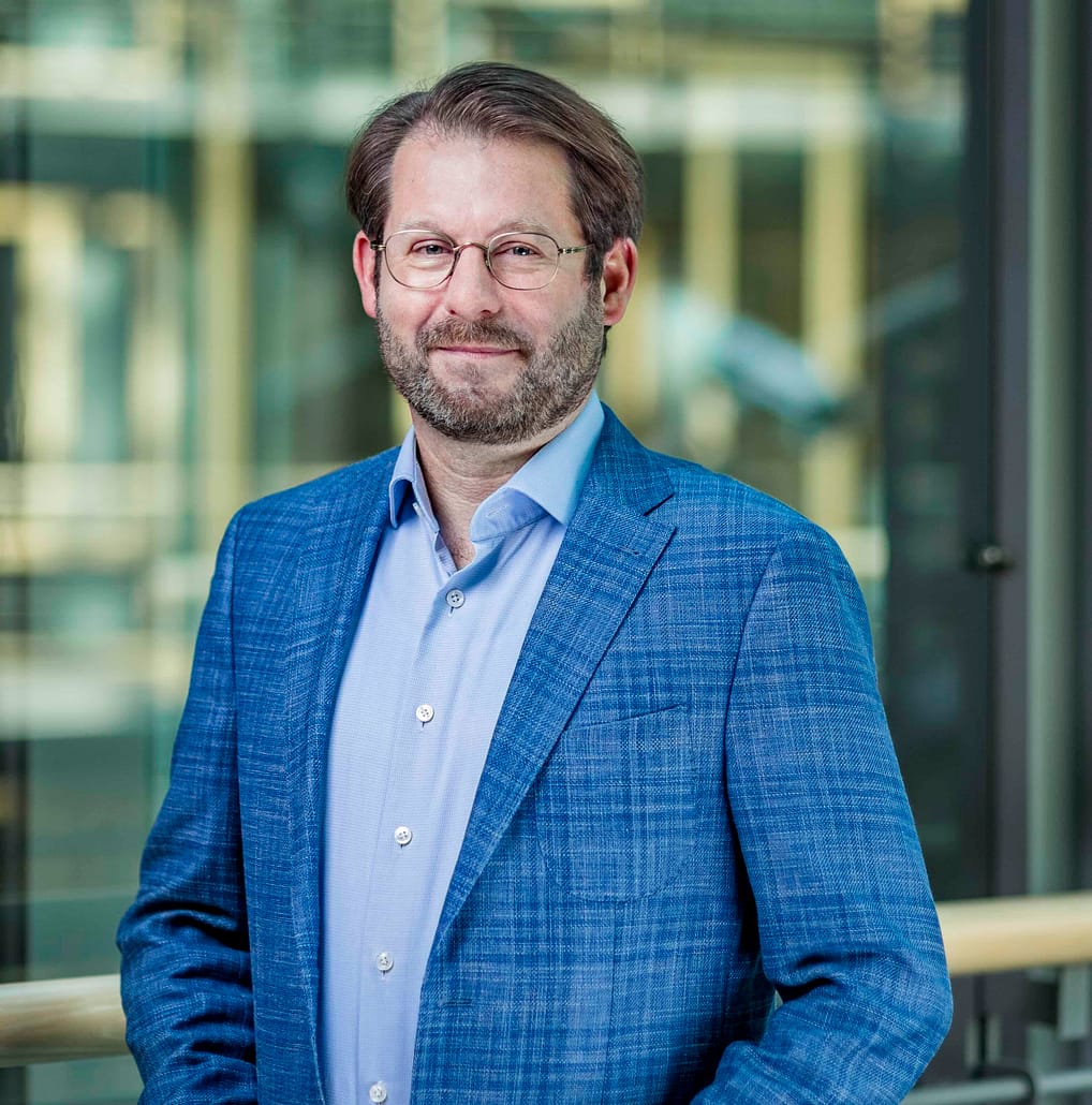 Dr. Henning Koch
