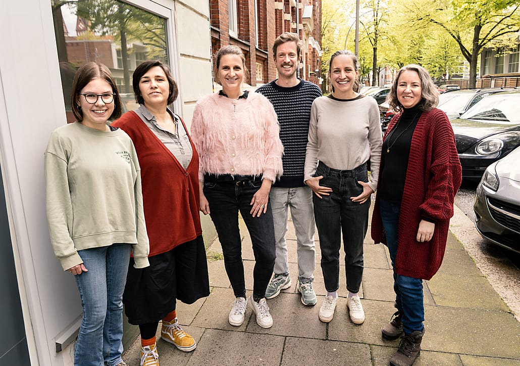 Teambild App Camps mit 6 Menschen