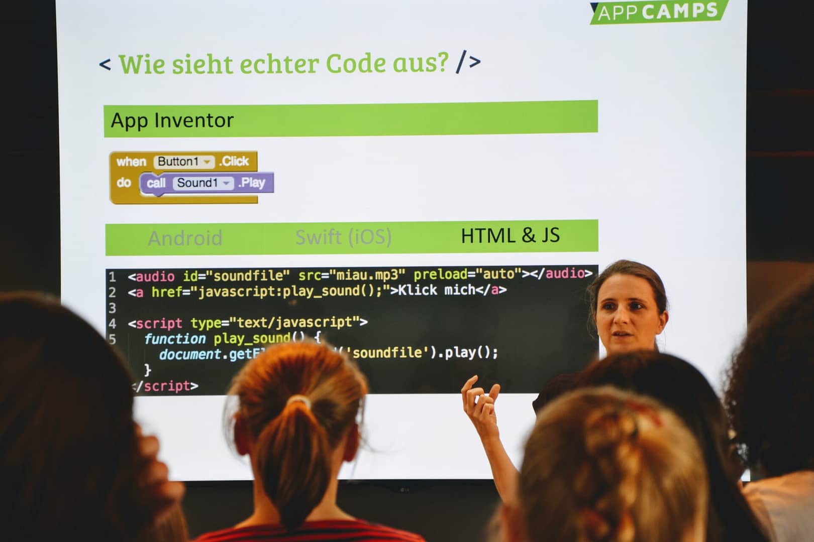 Diana Knodel erklärt den App Inventor
