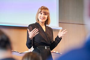 Keynote Speakerin Valerie Mocker auf dem Digital Summit 2020. Einer Lehrerkonferenz zum Thema Digitalisierung