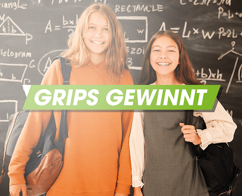 Mädchen vor einer Mathetafel