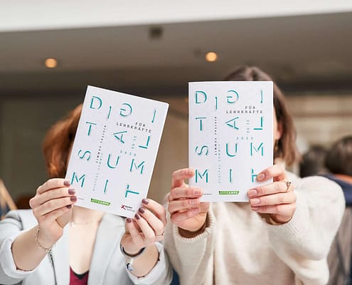 Flyer des Digital Summit 2020. Einer Lehrerkonferenz zum Thema Digitalisierung