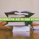 Mensch vor Bücherturm