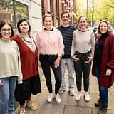 Teambild App Camps mit 6 Menschen